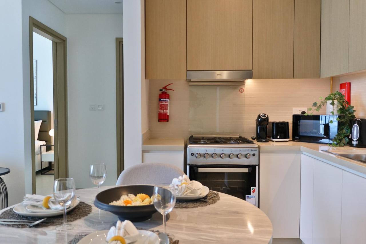 Apartment Higuests - Waterfront Luxe With Bluewaters Island Views