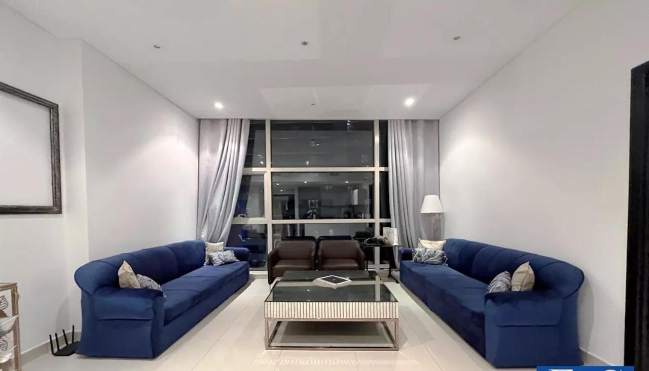 Entire - Marina - Spacious And Perfect Location Apartment