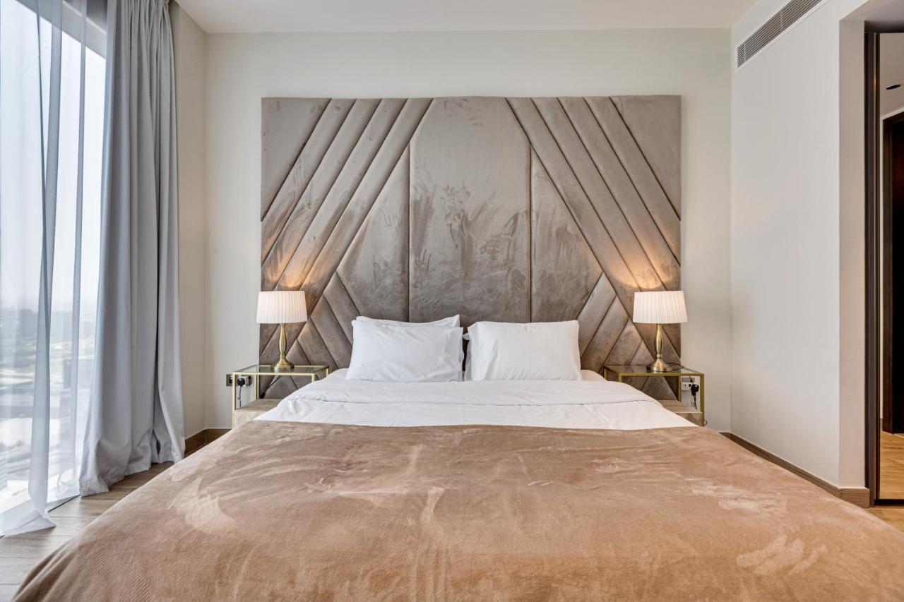 Luxury In Marina Gate Jumeirah Living Apartment Dubai