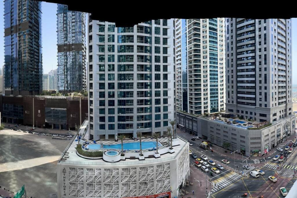 Apartment Tiger Tower - Marina Pinnacle *