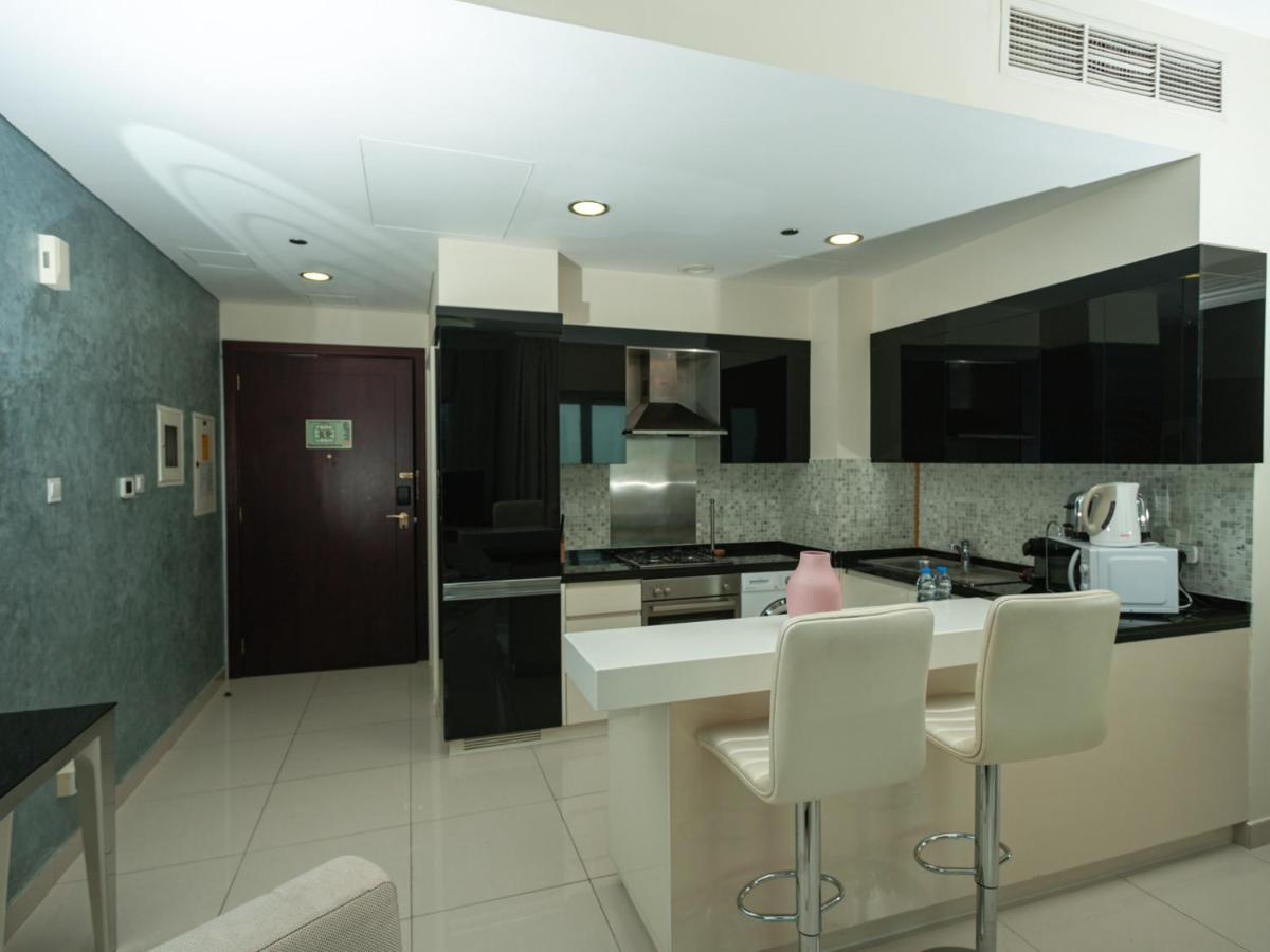 Luxurious - Damac Mall Street Apartment Dubai