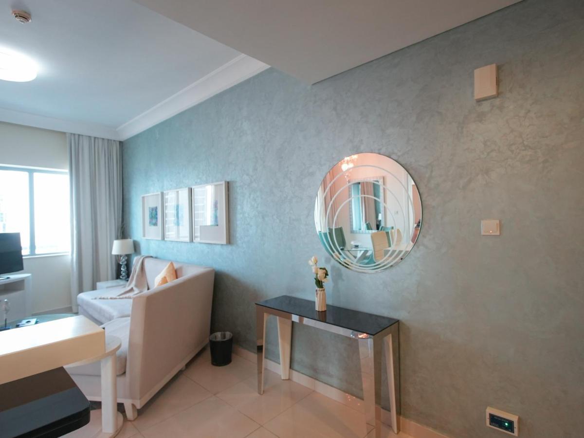 Luxurious - Damac Mall Street *