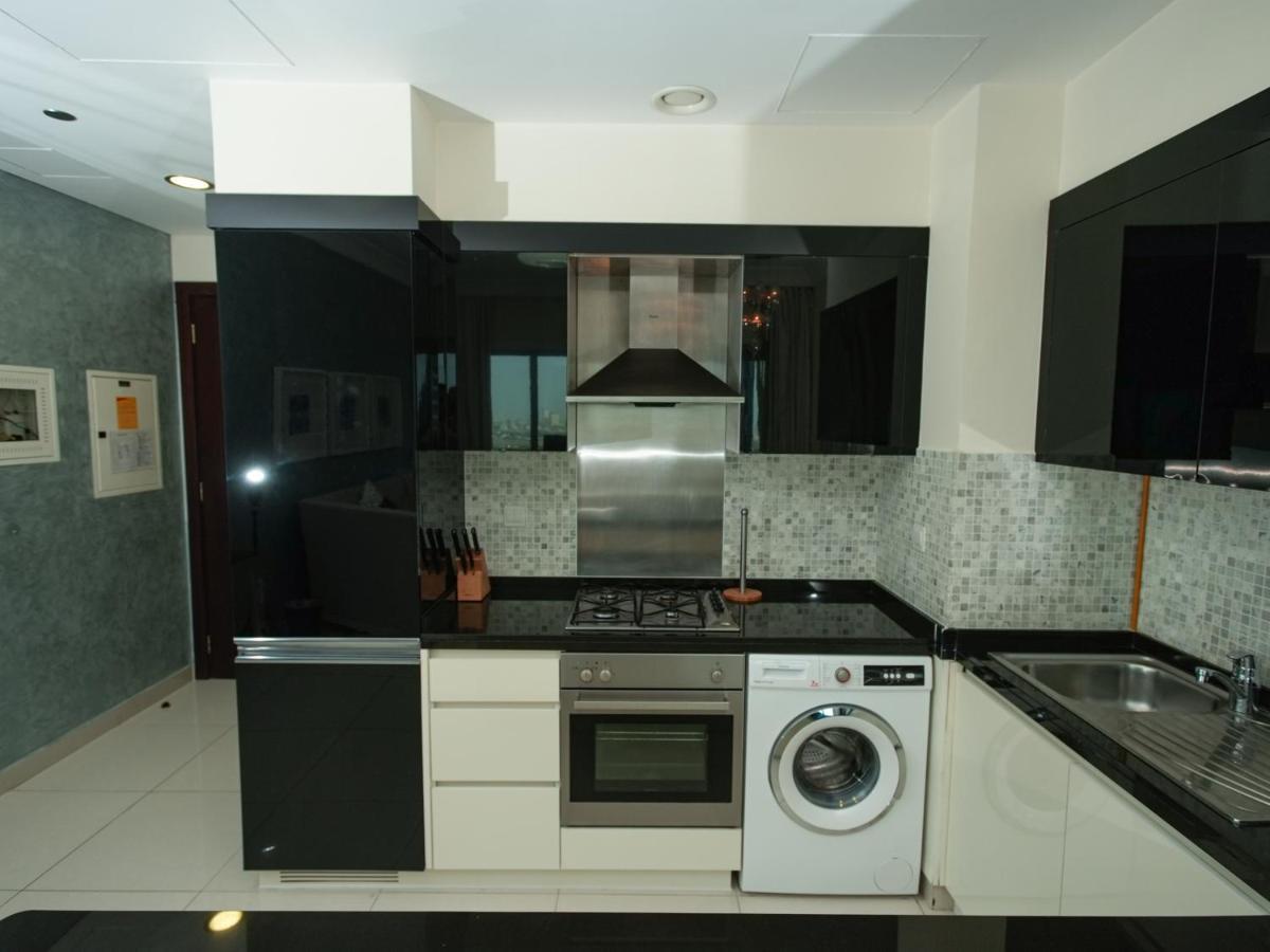 Apartment Luxurious - Damac Mall Street