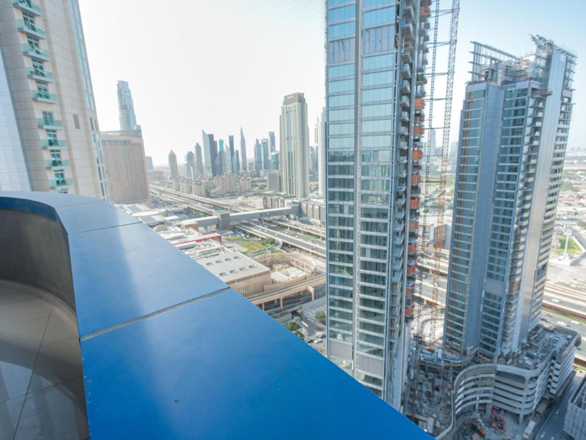 Luxurious - Damac Mall Street Dubai