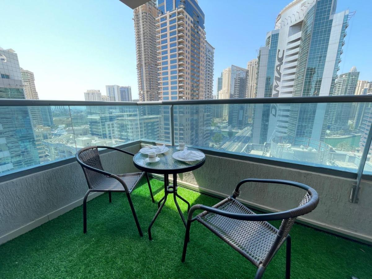 Private Gorgeous With Marina View With Shared Kitchen In Shared * Dubai