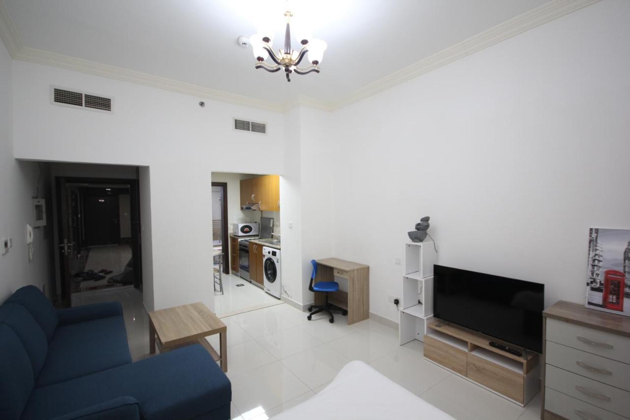 Cozy And Small Partitions For Men Guests In Daire Dubai