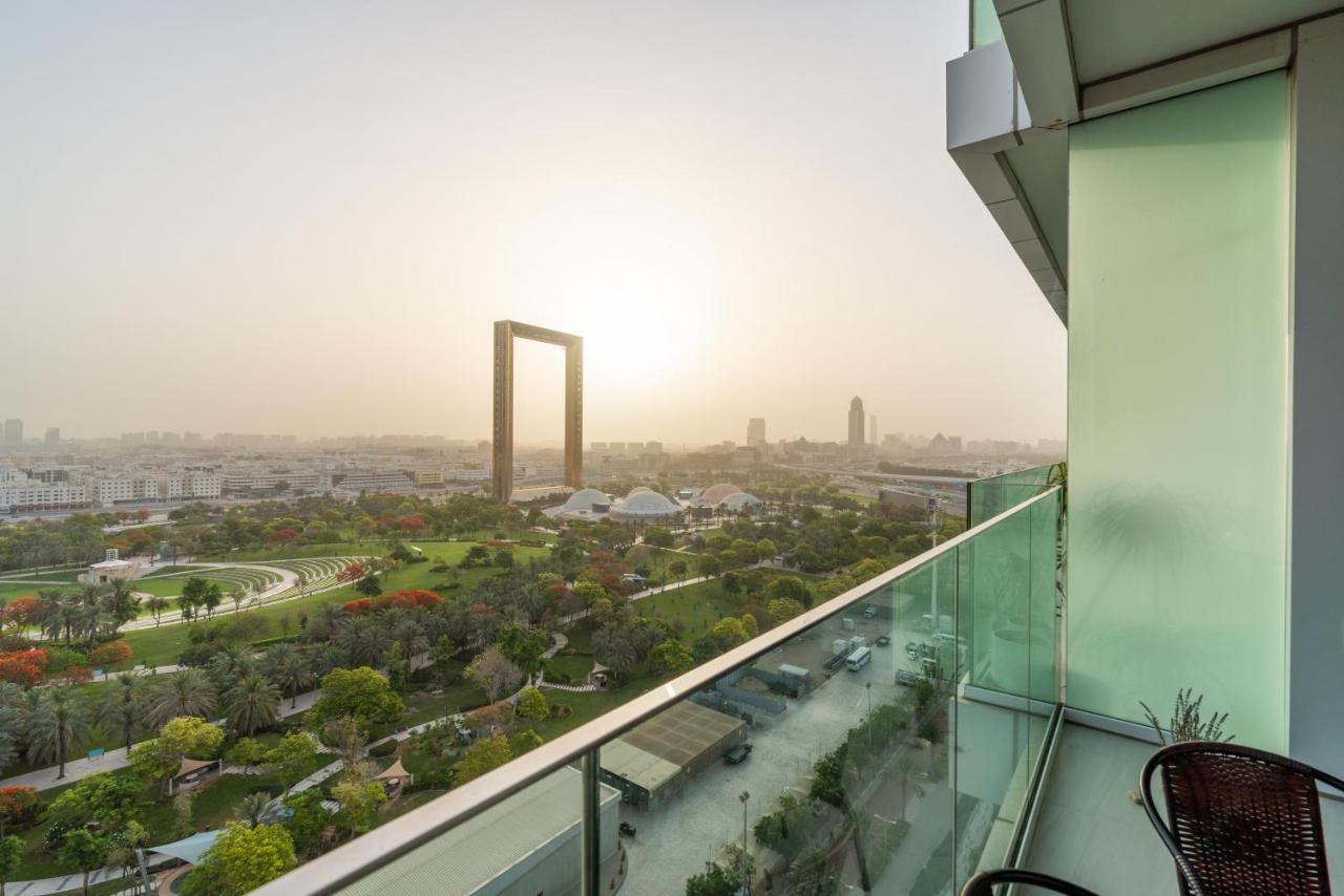 Ultimate - 3 Beds - Scenic Panoramic Views - Right At Metro Station - 5-10min To Sea, Burj Khalifa, Old Town, Downtown - 15min From Airport *
