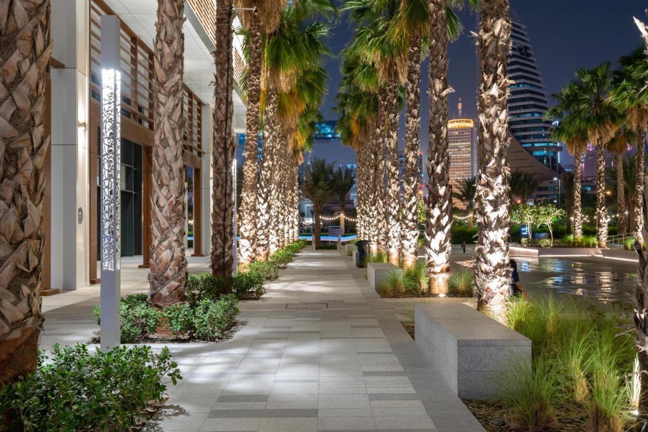 Ultimate - 3 Beds - Scenic Panoramic Views - Right At Metro Station - 5-10min To Sea, Burj Khalifa, Old Town, Downtown - 15min From Airport Apartment