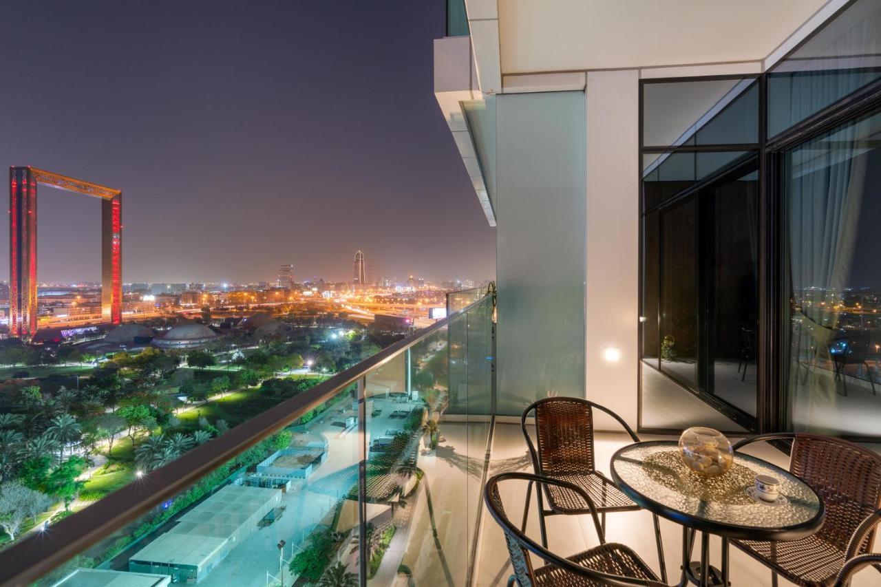 Ultimate - 3 Beds - Scenic Panoramic Views - Right At Metro Station - 5-10min To Sea, Burj Khalifa, Old Town, Downtown - 15min From Airport Dubai