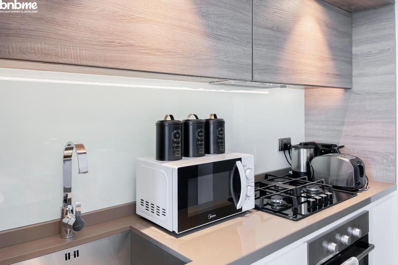 Bnbmehomes - Beautiful View Studio Near Marina - 1504 *