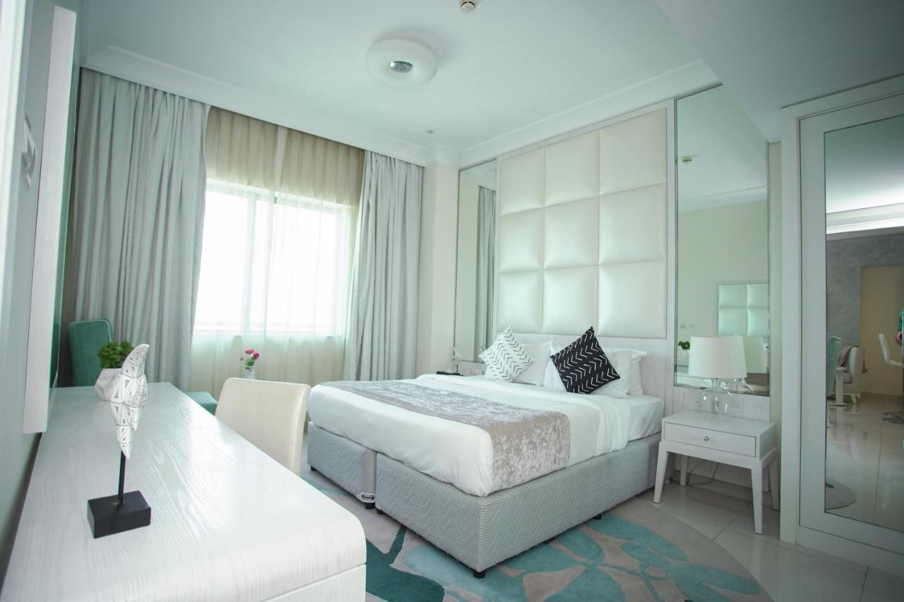 Luxurious - Damac Mall Street