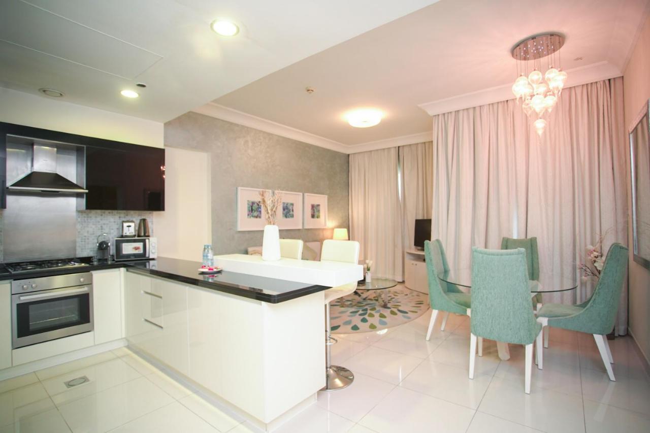 Luxurious - Damac Mall Street Apartment Dubai