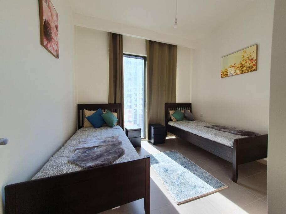 2 Bedroom Available For Short Term Daire Dubai