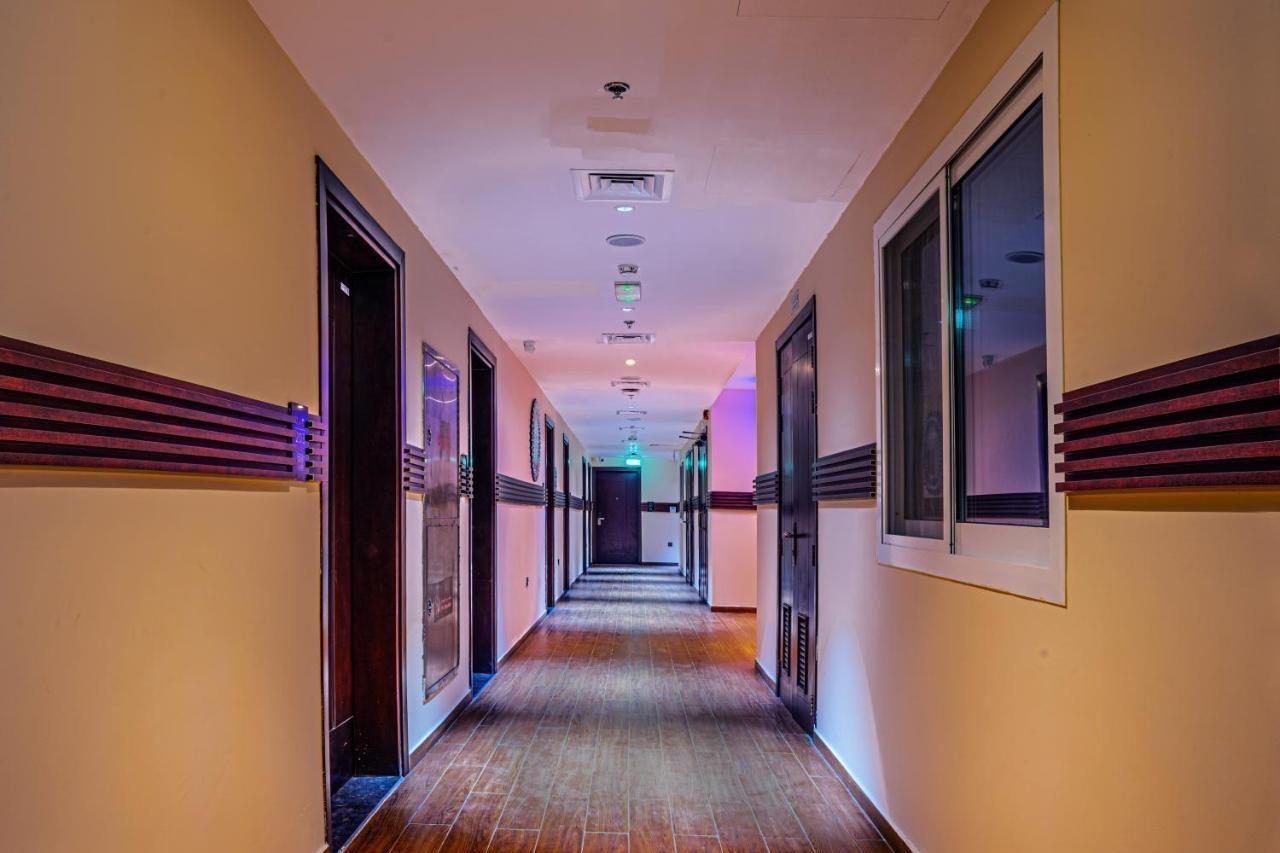Raha Grand Otel Dubai