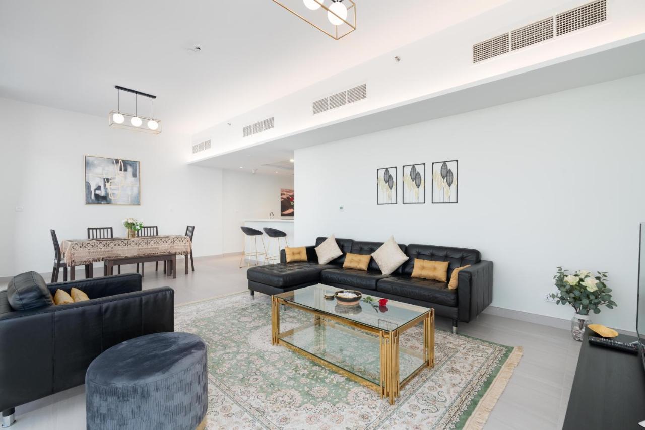 Ultimate - 3 Beds - Scenic Panoramic Views - Right At Metro Station - 5-10min To Sea, Burj Khalifa, Old Town, Downtown - 15min From Airport Apartment