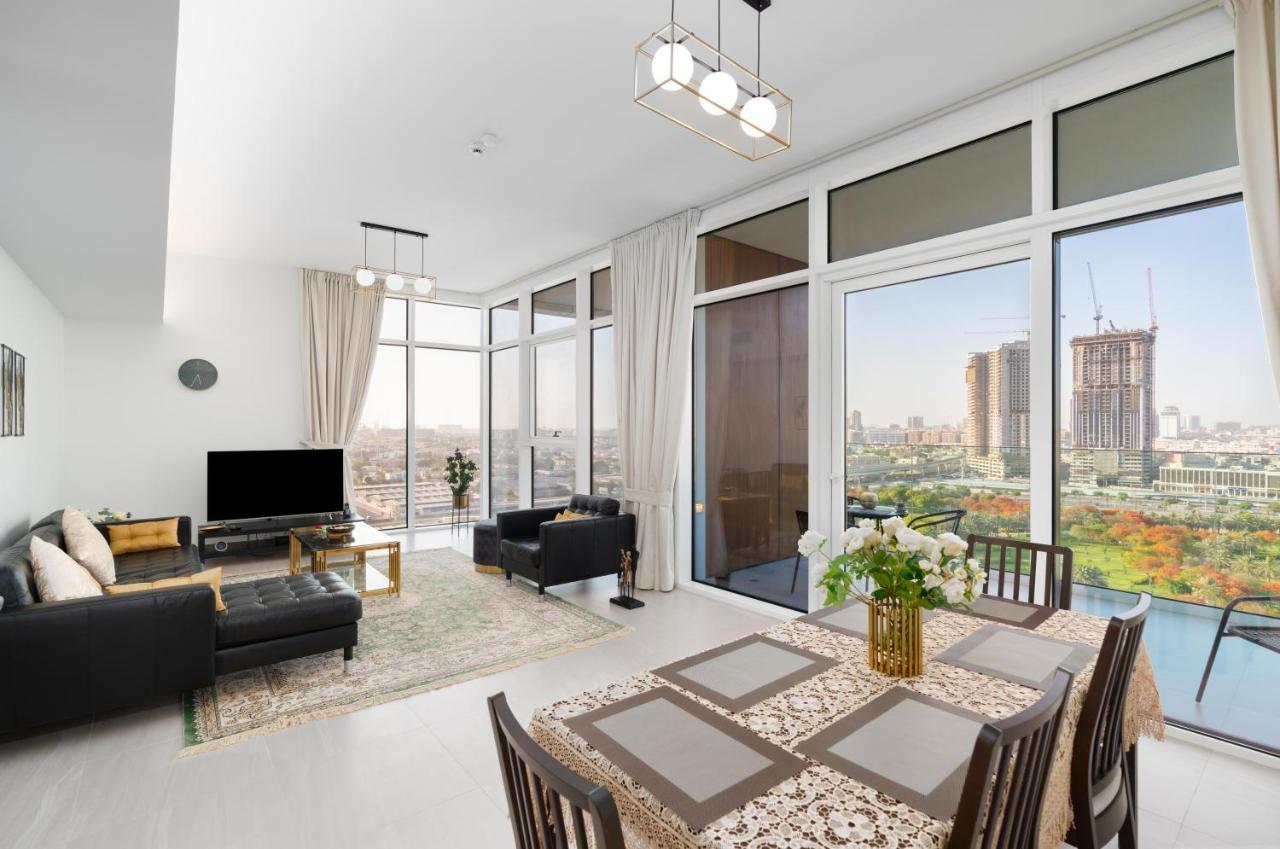 Ultimate - 3 Beds - Scenic Panoramic Views - Right At Metro Station - 5-10min To Sea, Burj Khalifa, Old Town, Downtown - 15min From Airport Apartment