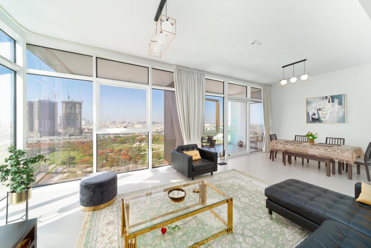 Ultimate - 3 Beds - Scenic Panoramic Views - Right At Metro Station - 5-10min To Sea, Burj Khalifa, Old Town, Downtown - 15min From Airport Apartment