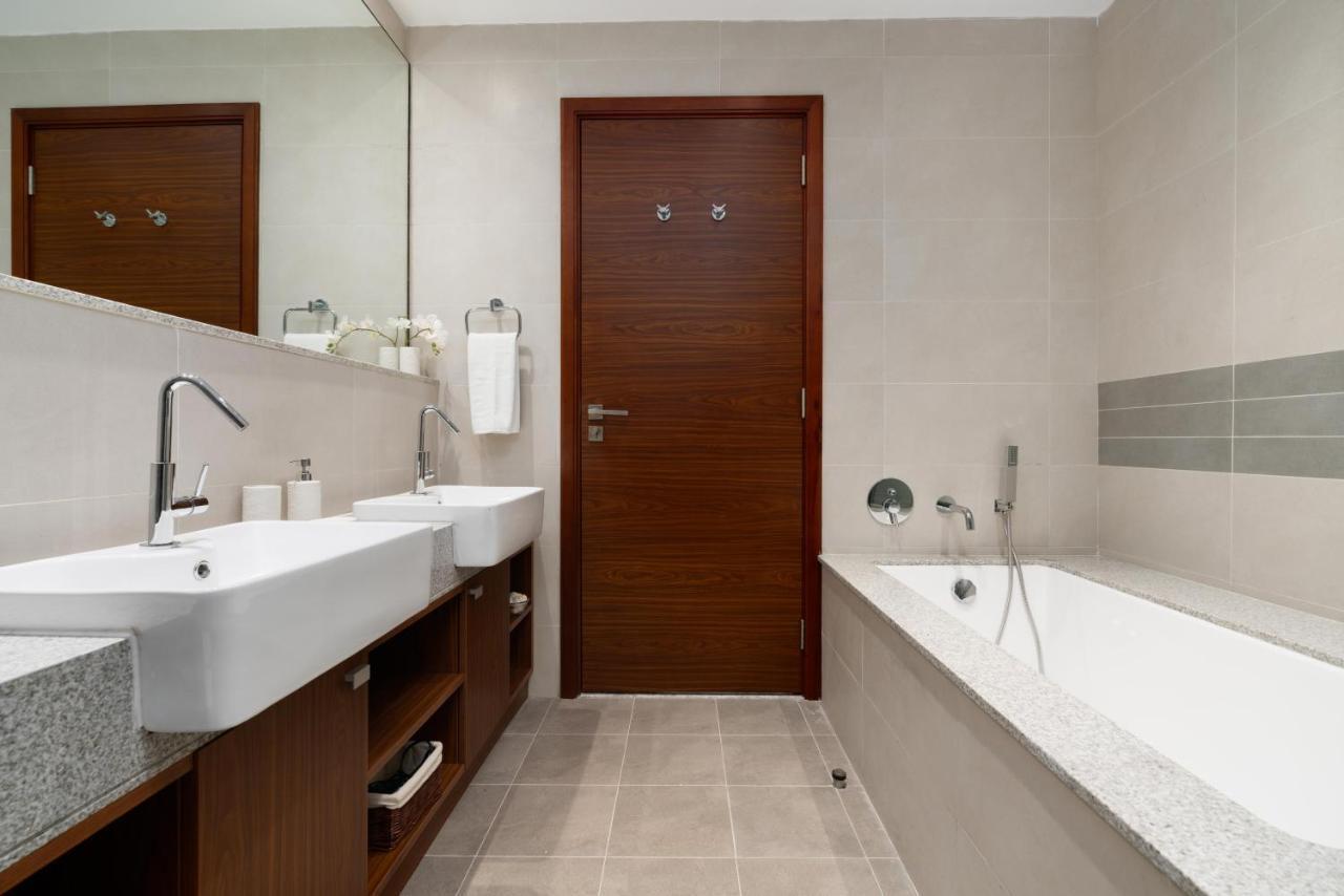 Ultimate - 3 Beds - Scenic Panoramic Views - Right At Metro Station - 5-10min To Sea, Burj Khalifa, Old Town, Downtown - 15min From Airport Apartment Dubai
