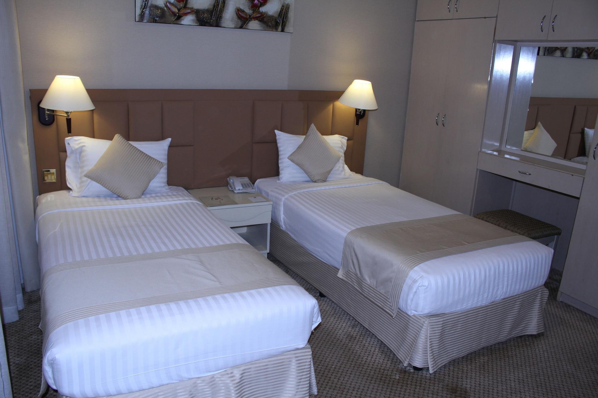 Wescott Pearl Aparthotel 3*
