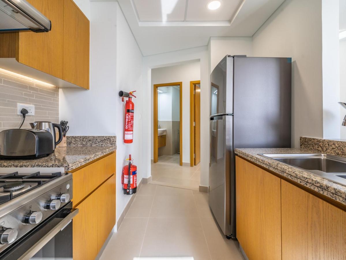 Glamorous Facing Burj Khalifa Apartment Dubai