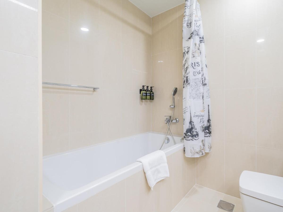 Apartment Glamorous Facing Burj Khalifa