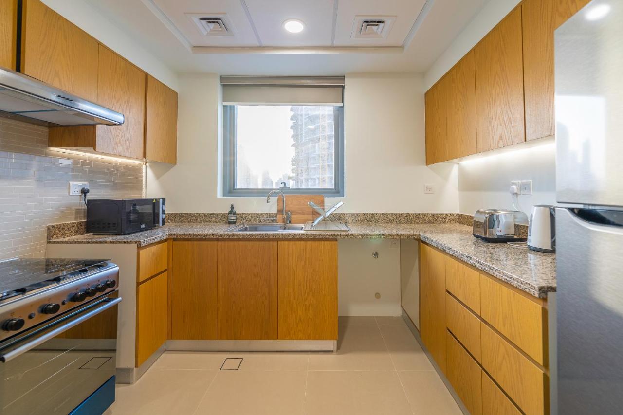 Spacious Art Deco With Burj & Canal Views Apartment