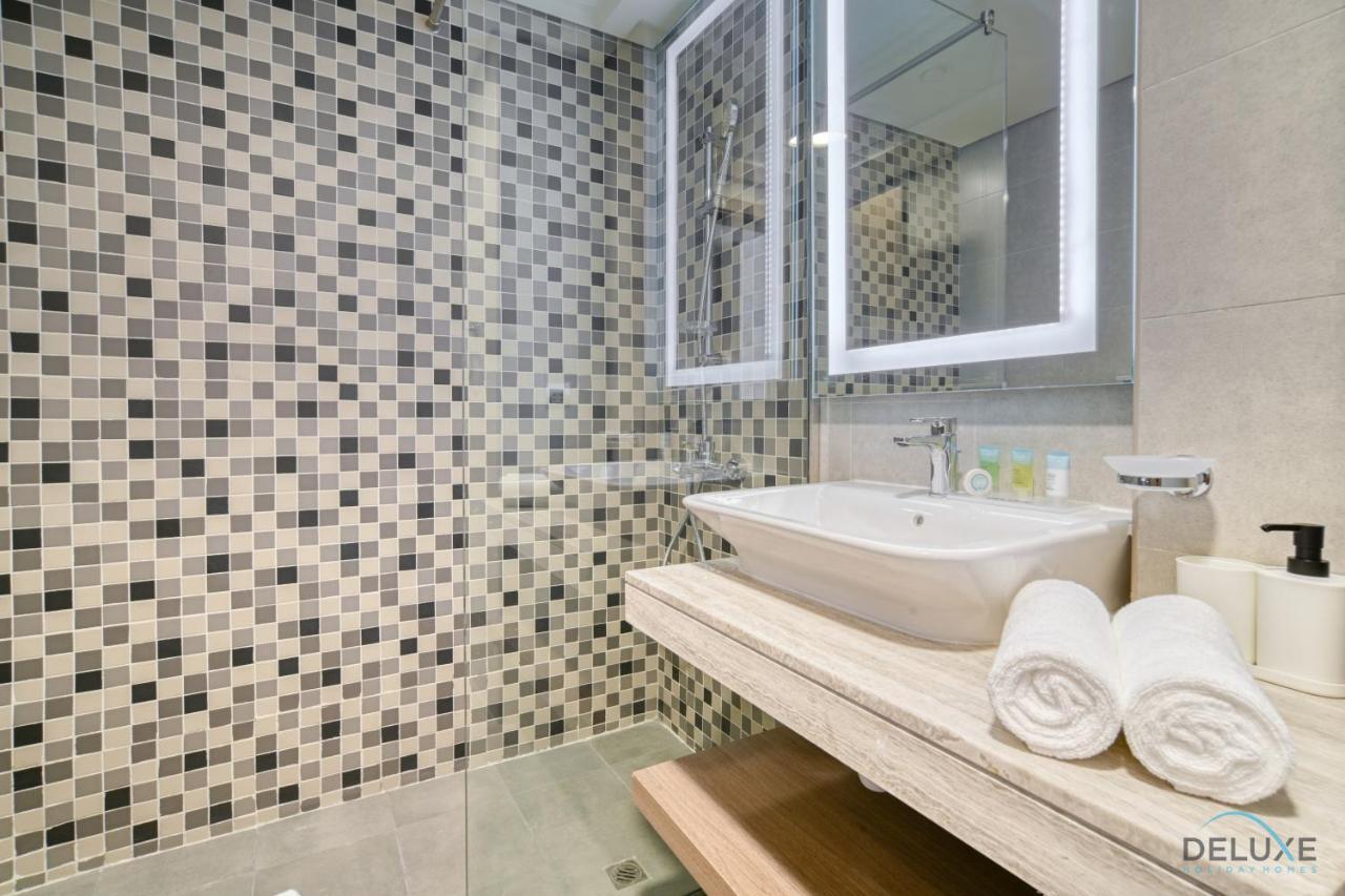 Graceful 1br At Azizi Aliyah Healthcare By Deluxe Homes *