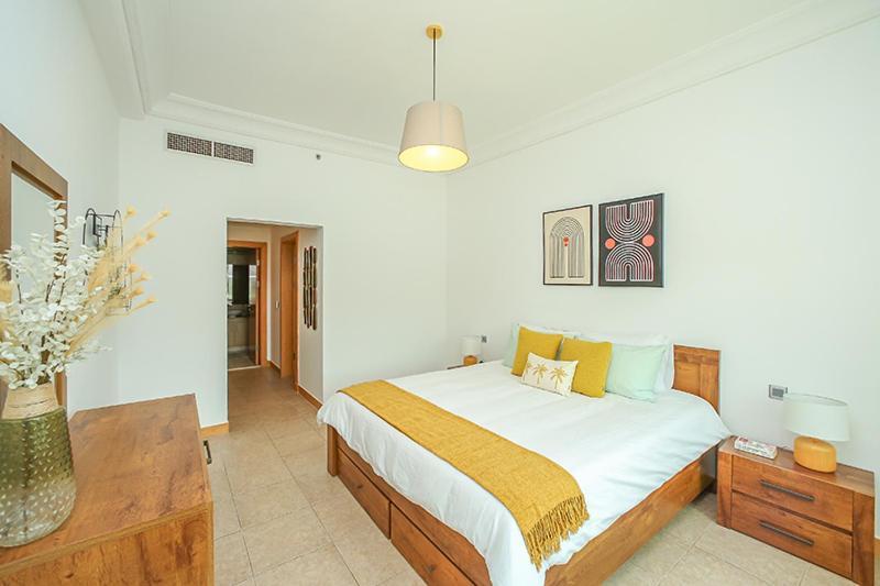 Bright Cosy One Bed - Palm Jumeirah Shoreline Dubai