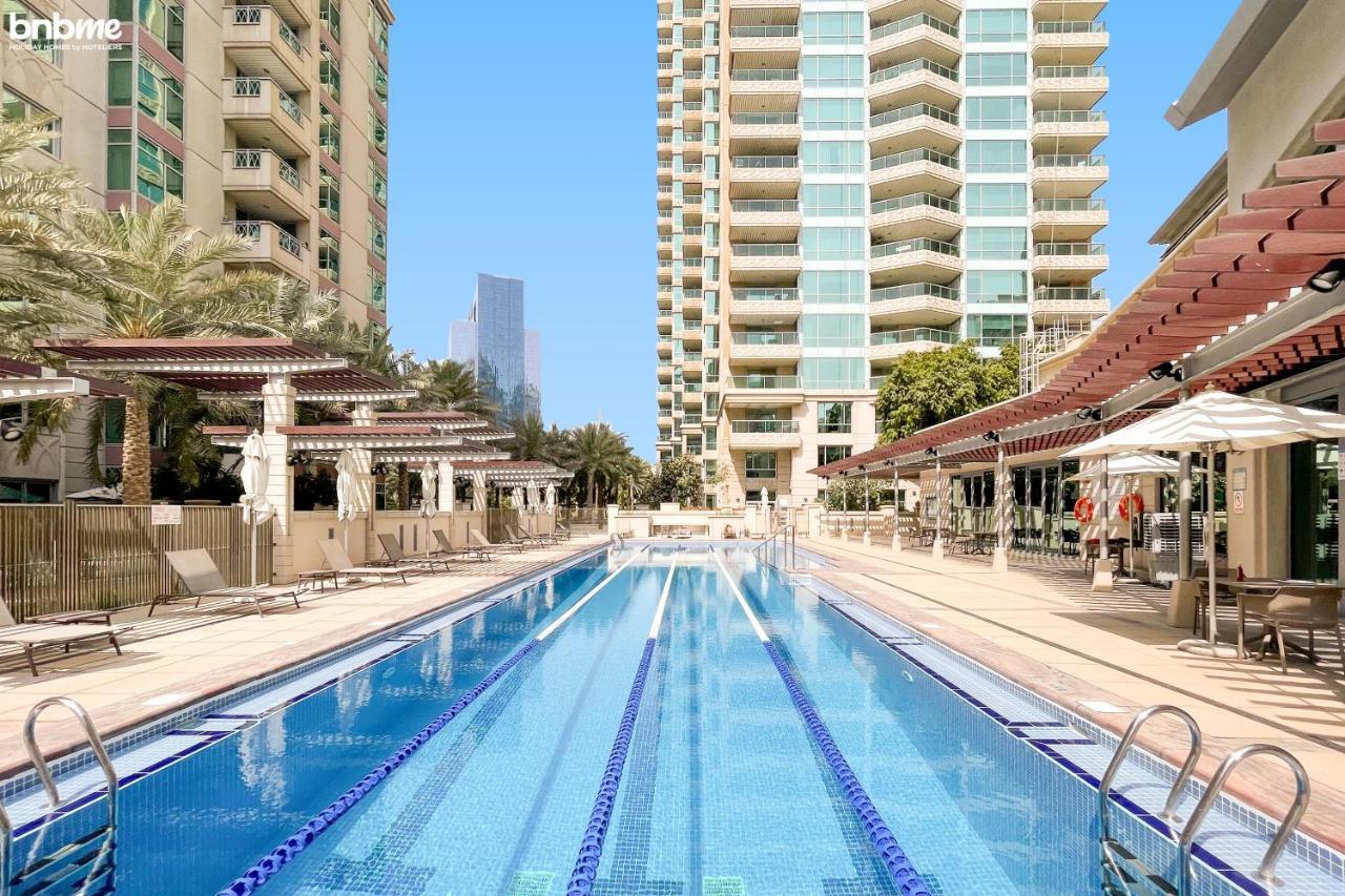 Daire Dubai Marina 2Br Apt - Pool, Gym & Balcony *