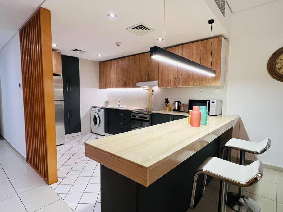 High Floor With Skyline & Burj Khalifa View 3 Bedroom Unit Marina