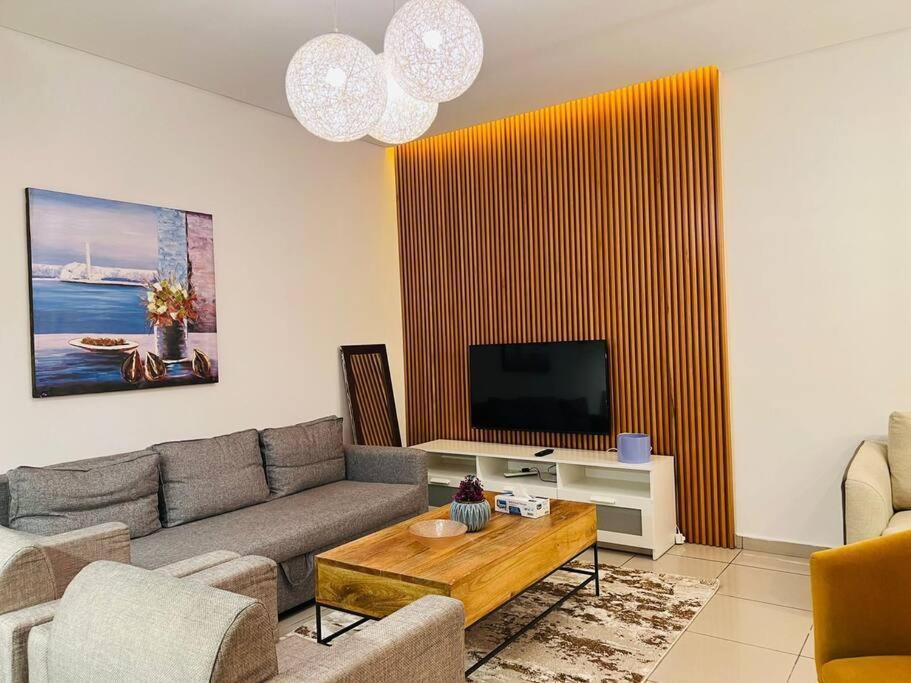 High Floor With Skyline & Burj Khalifa View 3 Bedroom Unit Marina Apartment