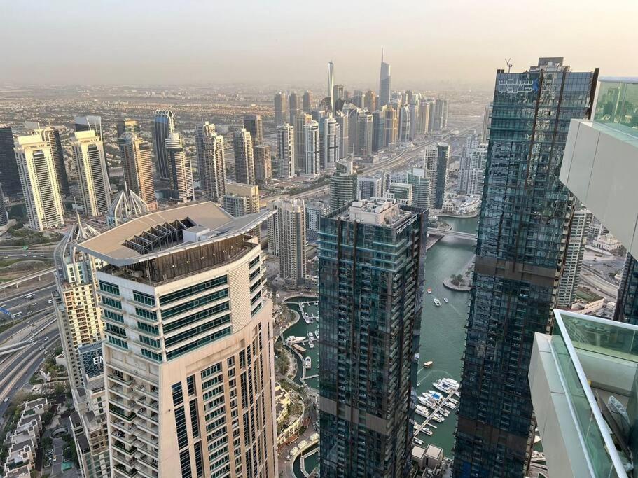 High Floor With Skyline & Burj Khalifa View 3 Bedroom Unit Marina Apartment