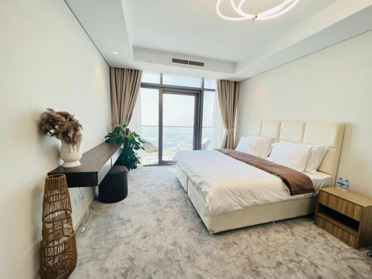 Paramount Midtown Luxury 3 Bedroom With Amazing Sea View And Close To Burj Khalifa And Mall *