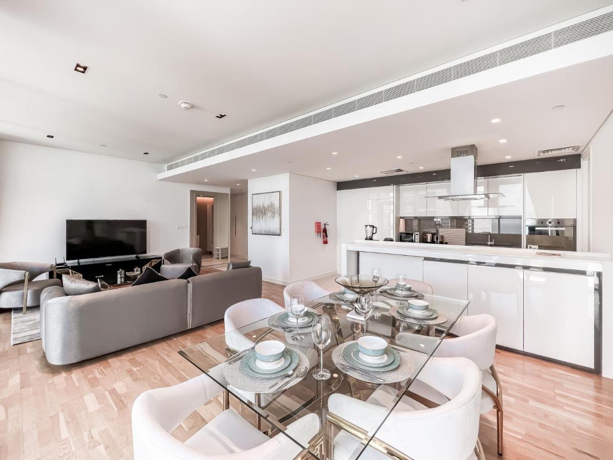 Luton - Luxury & Sea View 2br Maid Apt, Bluewater, - 30ab9 Apartment