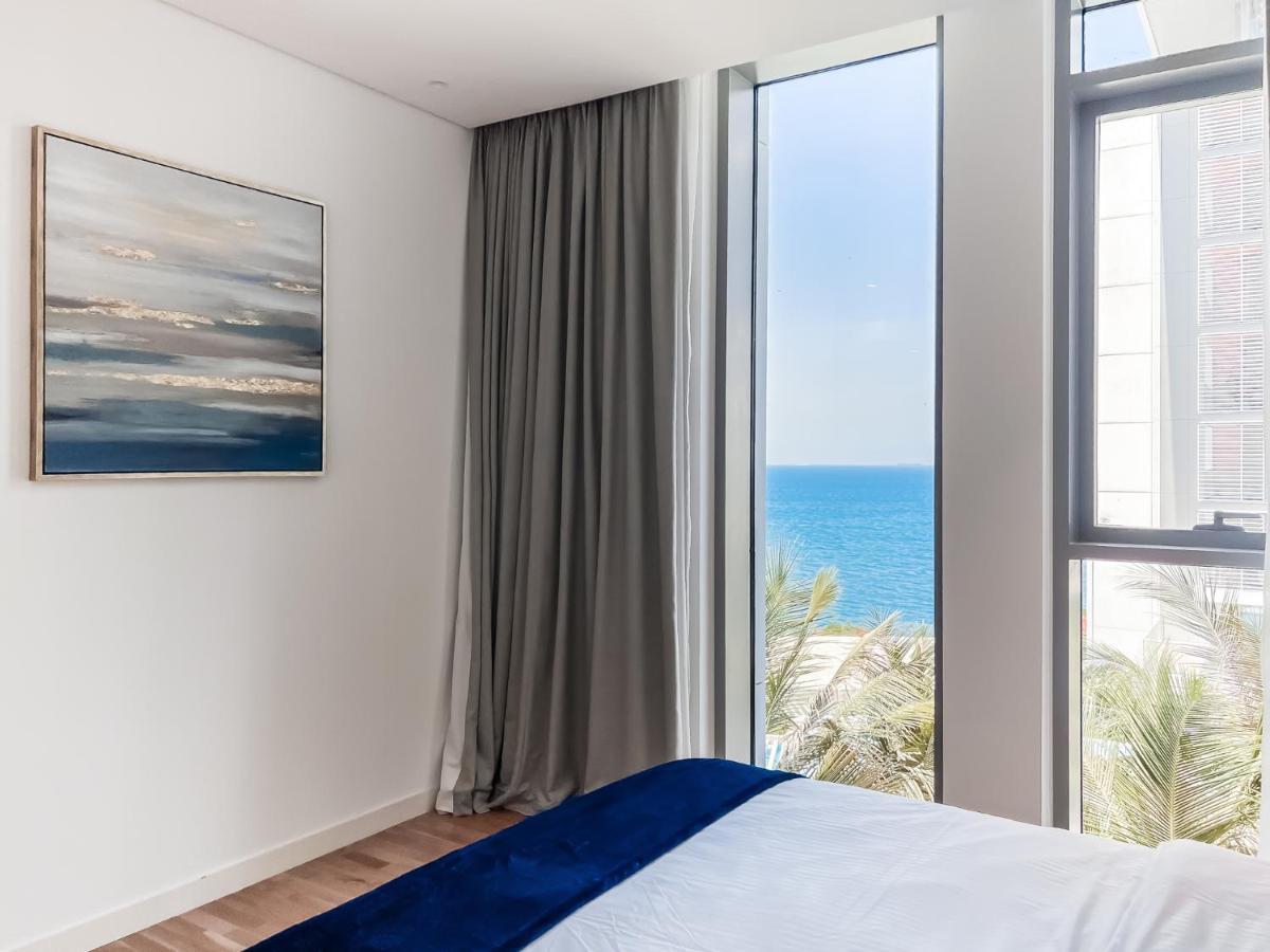 Luton - Luxury & Sea View 2br Maid Apt, Bluewater, - 30ab9 *