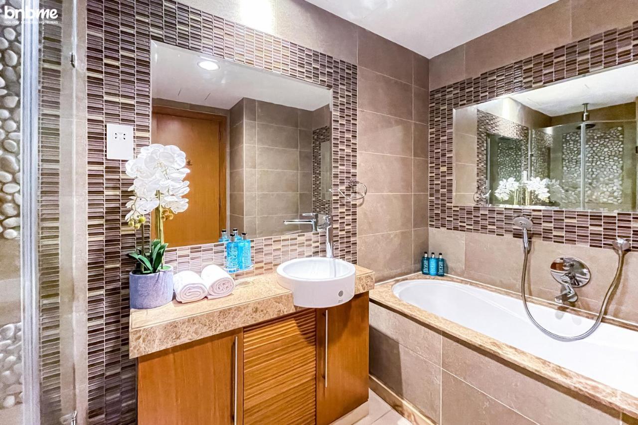 Apartment Bnbmehomes - Stunning Marina Views Amongst Marina Sky Rises - 603 Dubai
