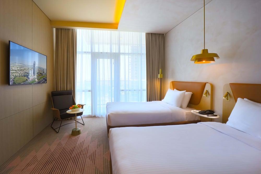 Novotel Jumeirah Village Triangle 4*