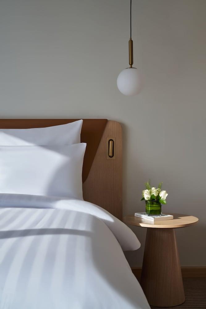 Hotel Novotel Jumeirah Village Triangle 4*