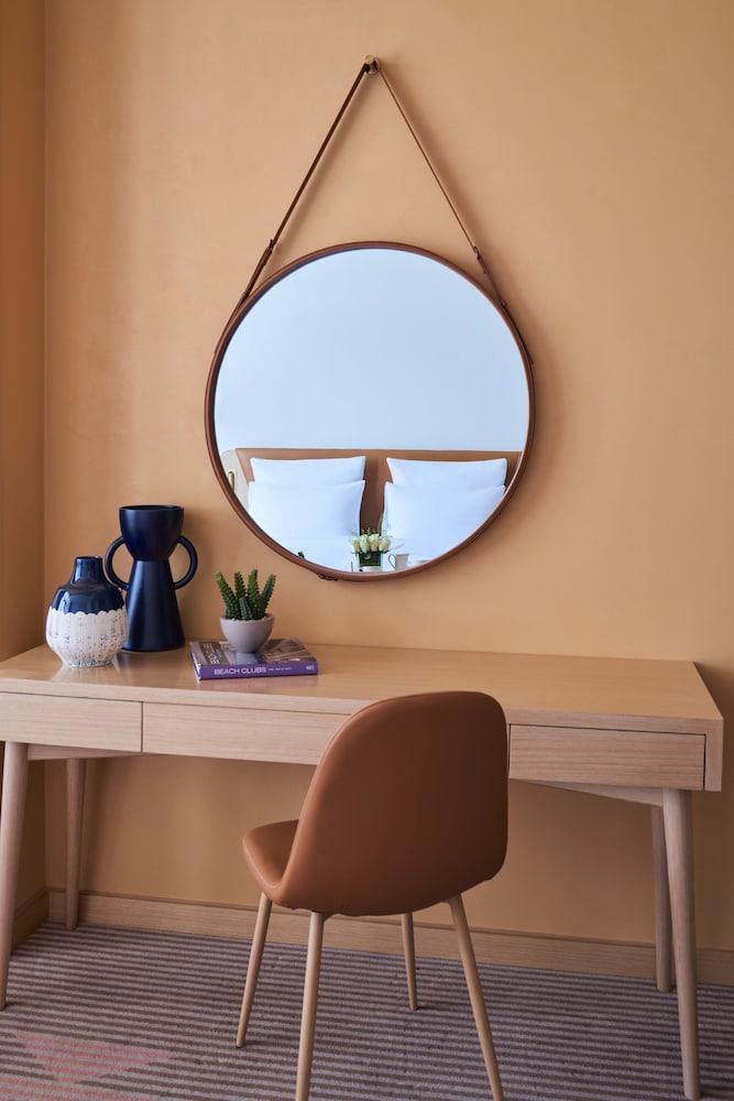 Novotel Jumeirah Village Triangle