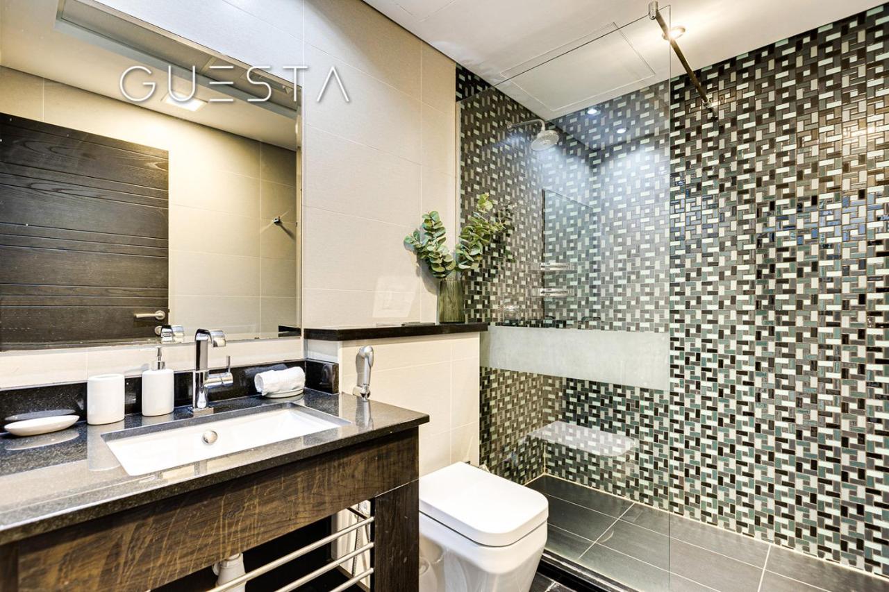 Apartment Cayan Tower, Marina Dubai