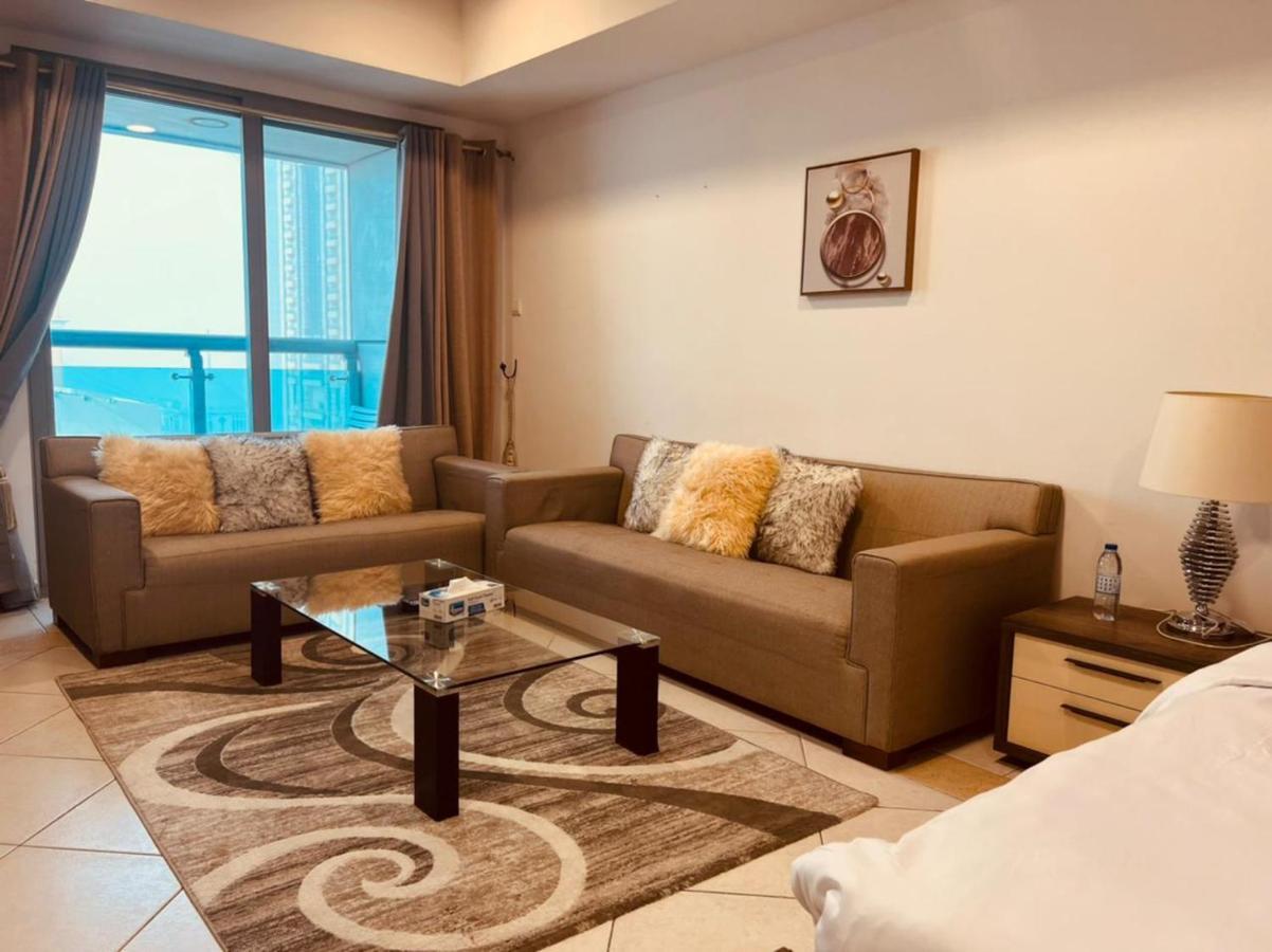 3 Bedroom Sea View Princess Marina ! Walk To Beach Dubai