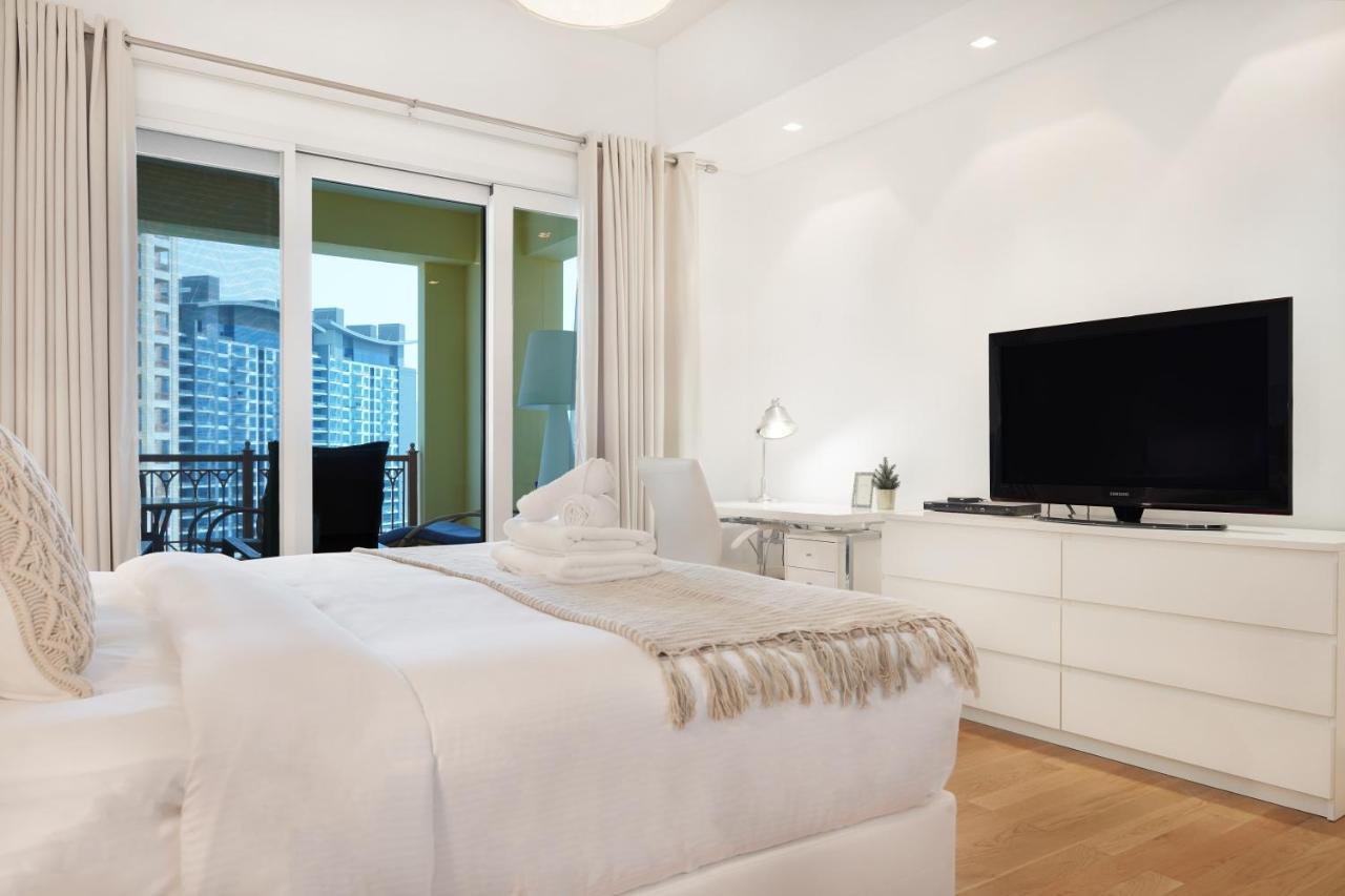 Daire Maison Privee - Modern And Airy 2br In Palm Jumeirah Dubai
