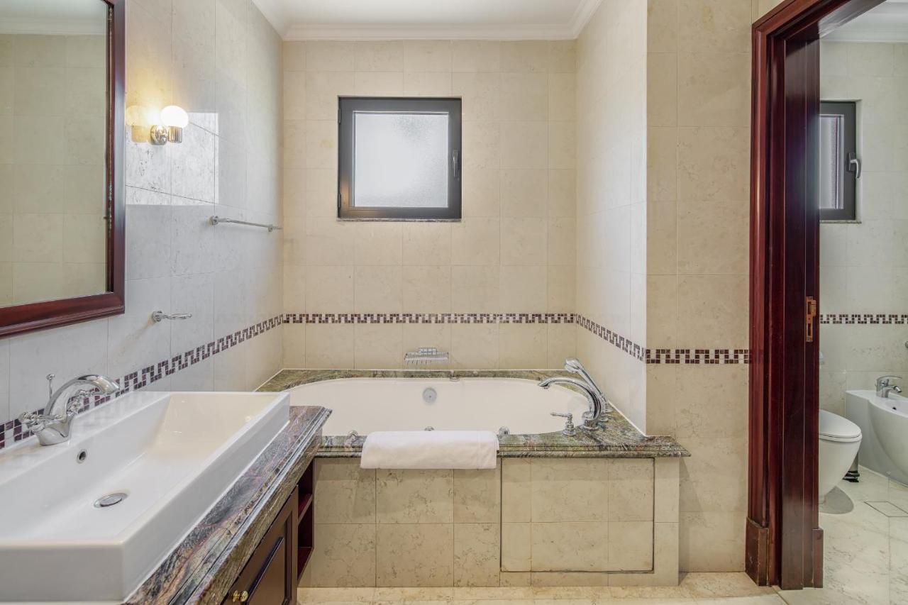 Maison Privee - Prvt Pool & Access In Luxury Palm Jumeirah 6br Pousada Dubai