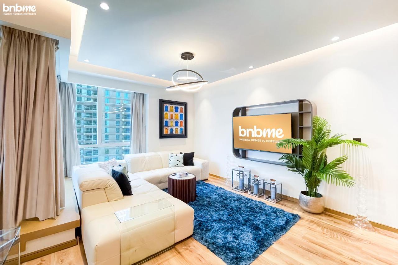 Dubai Marina 2Br Apt - Pool, Gym & Balcony *