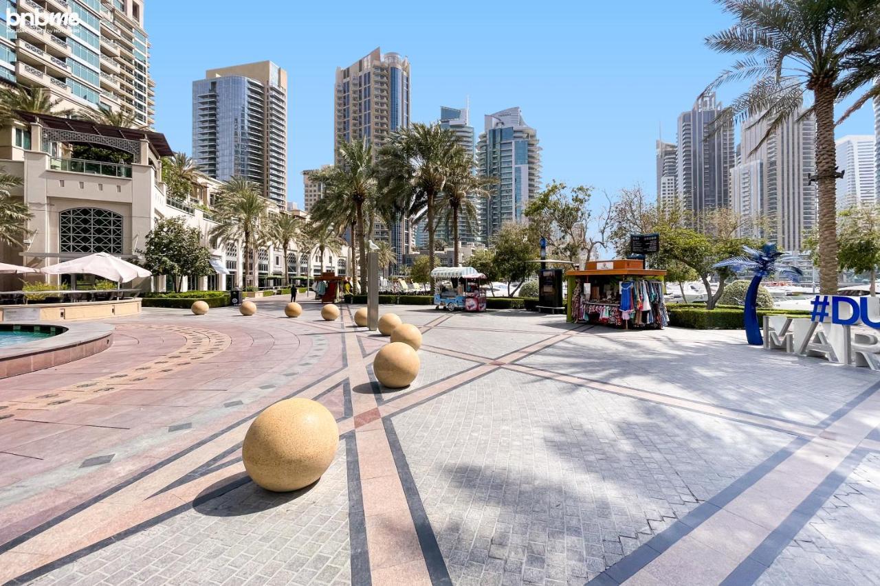 Dubai Marina 2Br Apt - Pool, Gym & Balcony