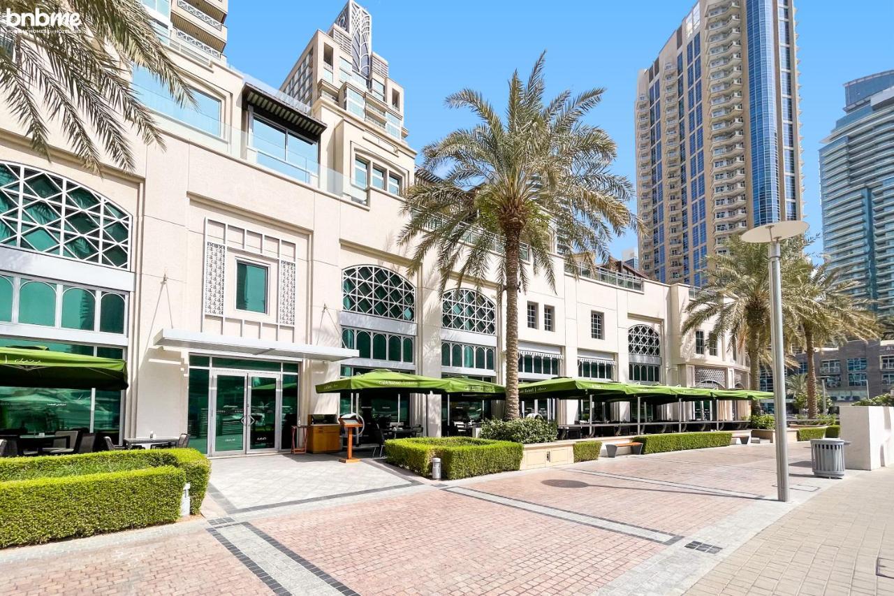 Dubai Marina 2Br Apt - Pool, Gym & Balcony Daire *