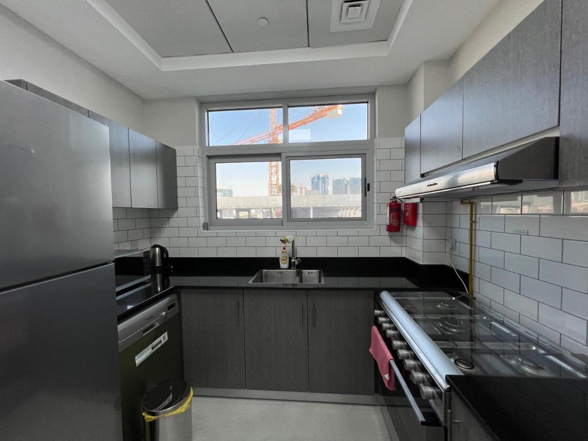 Penrose Place Jvc Apartment *