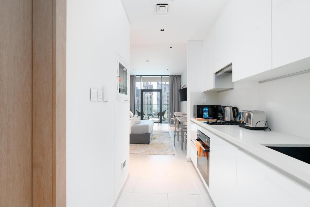 Apartment Marquise Square Studio For 4 Guests Pool Gym By Globalstay