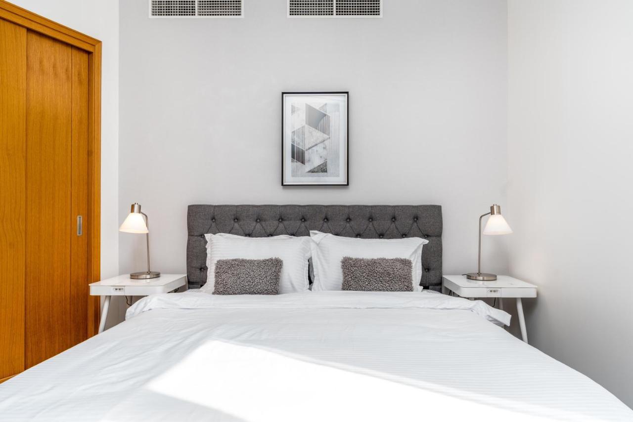 White Sage - Modern And Unique With Fountain Views Apartamento *