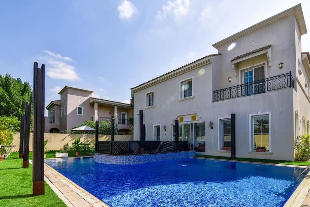 Frank Porter - Arabian Ranches Villa Dubai